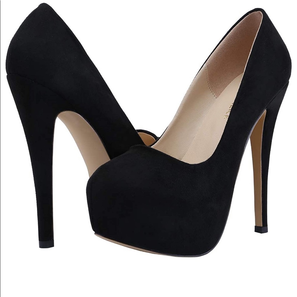 Tip Toe Shoes Black Pumps